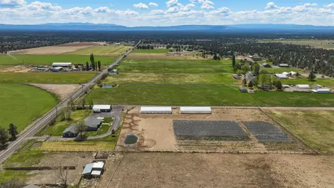 View/Area - 26345 Walker Rd, Bend, OR 97701 photo 10 of 17