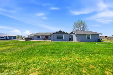 Exterior - 26345 Walker Rd, Bend, OR 97701 photo 9 of 19