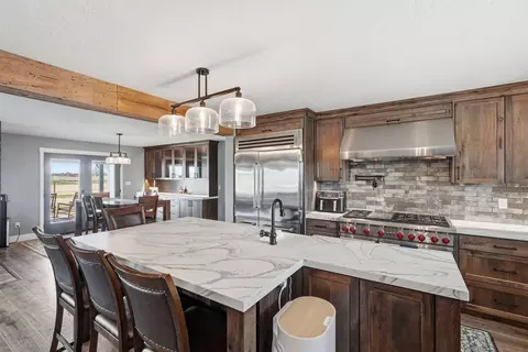 Kitchen - 26345 Walker Rd, Bend, OR 97701 photo 4 of 7
