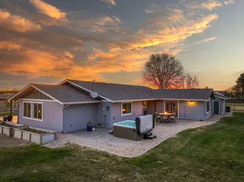 Exterior - 26345 Walker Rd, Bend, OR 97701 photo 11 of 19