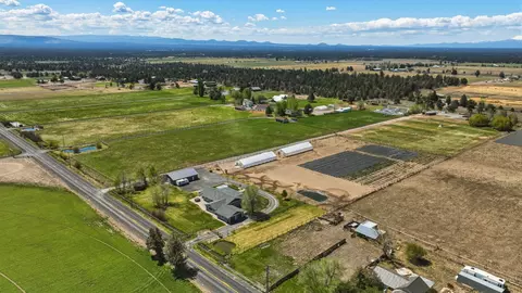 View/Area - 26345 Walker Rd, Bend, OR 97701 photo 11 of 17