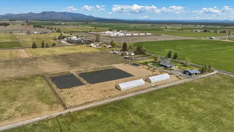 View/Area - 26345 Walker Rd, Bend, OR 97701 photo 6 of 17