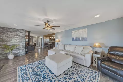 Living - 26345 Walker Rd, Bend, OR 97701 photo 1 of 2
