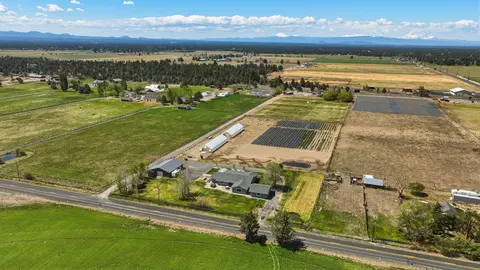 View/Area - 26345 Walker Rd, Bend, OR 97701 photo 12 of 17