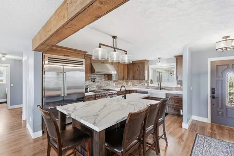 Kitchen - 26345 Walker Rd, Bend, OR 97701 photo 3 of 7