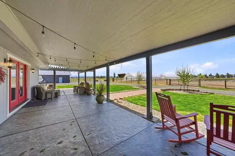 Exterior - 26345 Walker Rd, Bend, OR 97701 photo 5 of 19