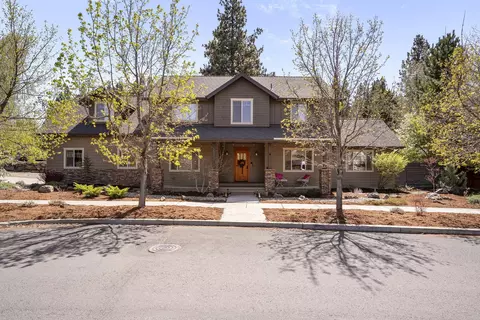 2073 NW Shevlin Crest Dr, Bend, OR 97703