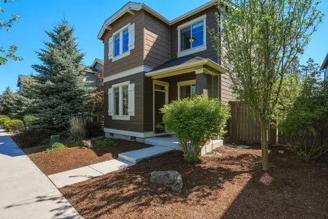 3410 SW 28th St, Redmond, OR 97756