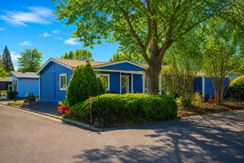 4624 S Pacific Hwy UNIT 17, Phoenix, OR 97535