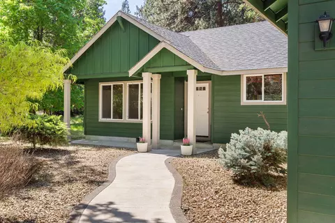 Exterior - 20373 Saghali Ct, Bend, OR 97702 photo 2 of 4