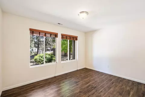 Bedroom - 20373 Saghali Ct, Bend, OR 97702 photo 5 of 5