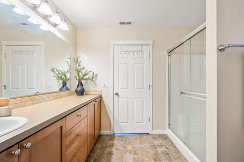 Bath - 20373 Saghali Ct, Bend, OR 97702 photo 1 of 1