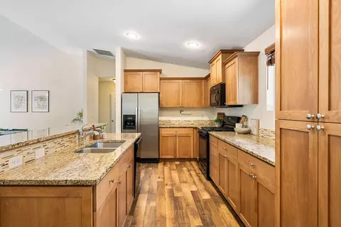 Kitchen - 20373 Saghali Ct, Bend, OR 97702 photo 3 of 3