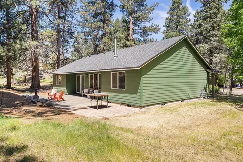 Exterior - 20373 Saghali Ct, Bend, OR 97702 photo 3 of 4