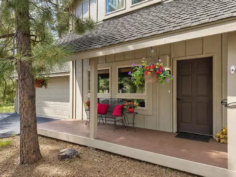57803 Mt Rainier Ln #10, Sunriver, OR 97707