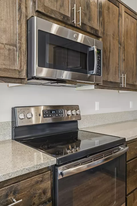 Kitchen - 20431 Cider Ct, Bend, OR 97702 photo 4 of 5