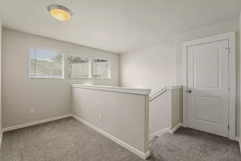 Entry Way - 20431 Cider Ct, Bend, OR 97702 photo 2 of 5