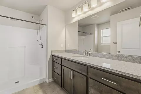 Bath - 20431 Cider Ct, Bend, OR 97702 photo 1 of 1