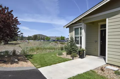 Exterior - 21362 Bear Creek Rd, Bend, OR 97702 photo 2 of 12
