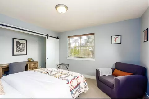 Bedroom - 21362 Bear Creek Rd, Bend, OR 97702 photo 3 of 5