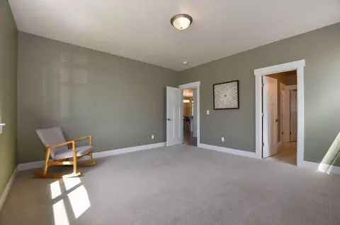 Bedroom - 21362 Bear Creek Rd, Bend, OR 97702 photo 2 of 5
