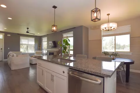 Kitchen - 21362 Bear Creek Rd, Bend, OR 97702 photo 6 of 6