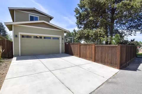 Exterior - 21362 Bear Creek Rd, Bend, OR 97702 photo 12 of 12
