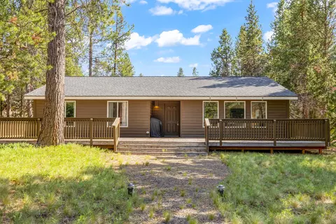 17097 Merganser Dr, Bend, OR 97707