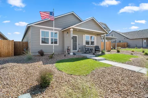 3734 SW Lava Pl, Redmond, OR 97756