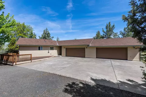 380 SE Hering Rd, Madras, OR 97741