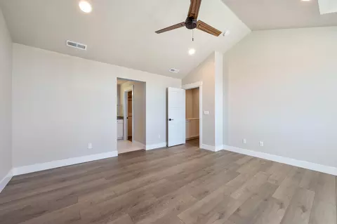 Bedroom - 20520 NEmpire Ave, Bend, OR 97701 photo 5 of 6