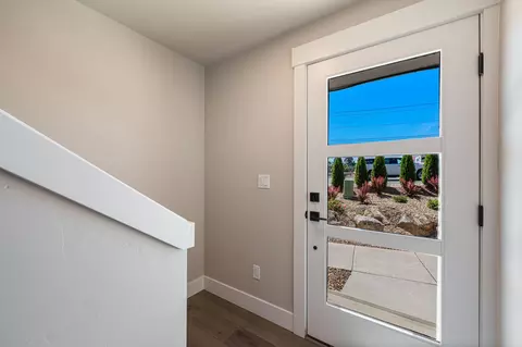 Entry Way - 20520 NEmpire Ave, Bend, OR 97701 photo 2 of 3