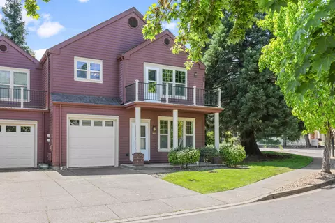140 Jackson Creek Dr, Jacksonville, OR 97530