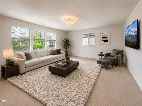 Living - 21163 Clairaway Ave, Bend, OR 97702 photo 3 of 4