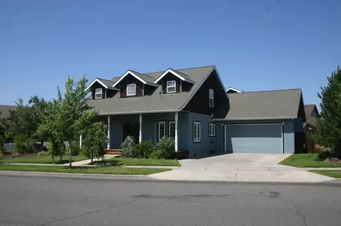 20826 NE Sierra Dr, Bend, OR 97701