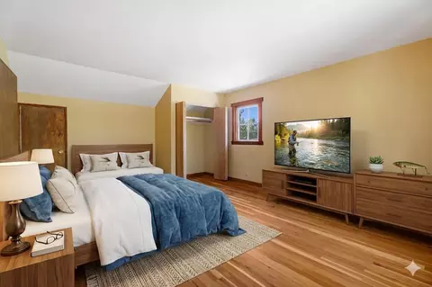 Bedroom - 52140 Elderberry Ln, La Pine, OR 97739 photo 6 of 6