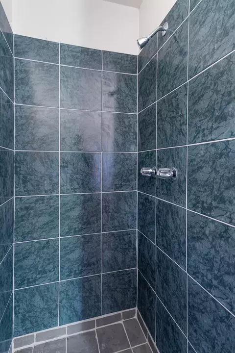 Bath - 52140 Elderberry Ln, La Pine, OR 97739 photo 2 of 3