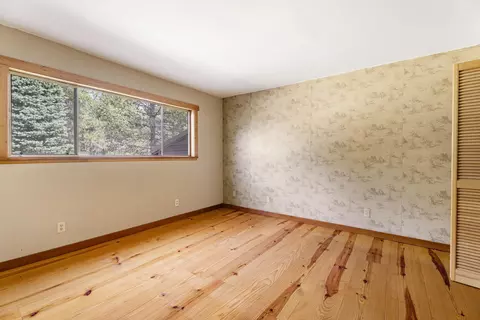 Bedroom - 52140 Elderberry Ln, La Pine, OR 97739 photo 1 of 6