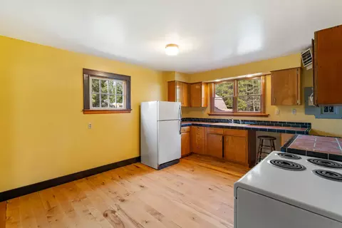 Kitchen - 52140 Elderberry Ln, La Pine, OR 97739 photo 1 of 3