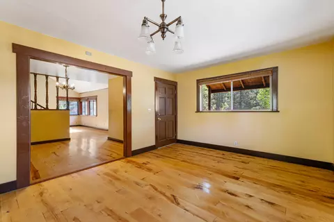Living - 52140 Elderberry Ln, La Pine, OR 97739 photo 3 of 3