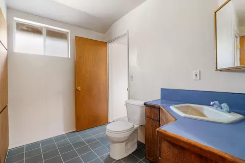 Bath - 52140 Elderberry Ln, La Pine, OR 97739 photo 3 of 3