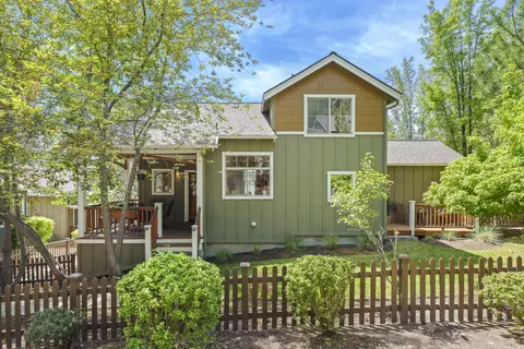 1940 NW Monterey Pines Dr UNIT 10, Bend, OR 97703