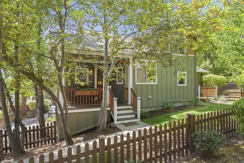 1940 NW Monterey Pines Dr UNIT 10, Bend, OR 97703