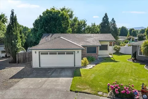 154 Silverwood Ct, Central Point, OR 97502