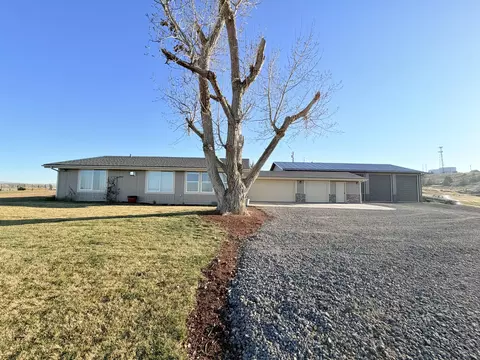 3647 Us 97, Madras, OR 97741
