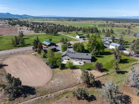 12913 S W Lark Meadow Ln, Powell Butte, OR 97753