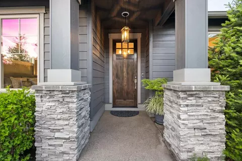 Entry Way - 3158 NW Hidden Ridge Dr, Bend, OR 97703 photo 1 of 3
