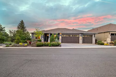 3158 NW Hidden Ridge Dr, Bend, OR 97703