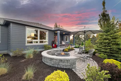 Exterior - 3158 NW Hidden Ridge Dr, Bend, OR 97703 photo 3 of 15