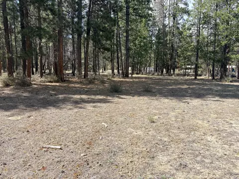 1548 Cheryl Dr, La Pine, OR 97739 photo 2